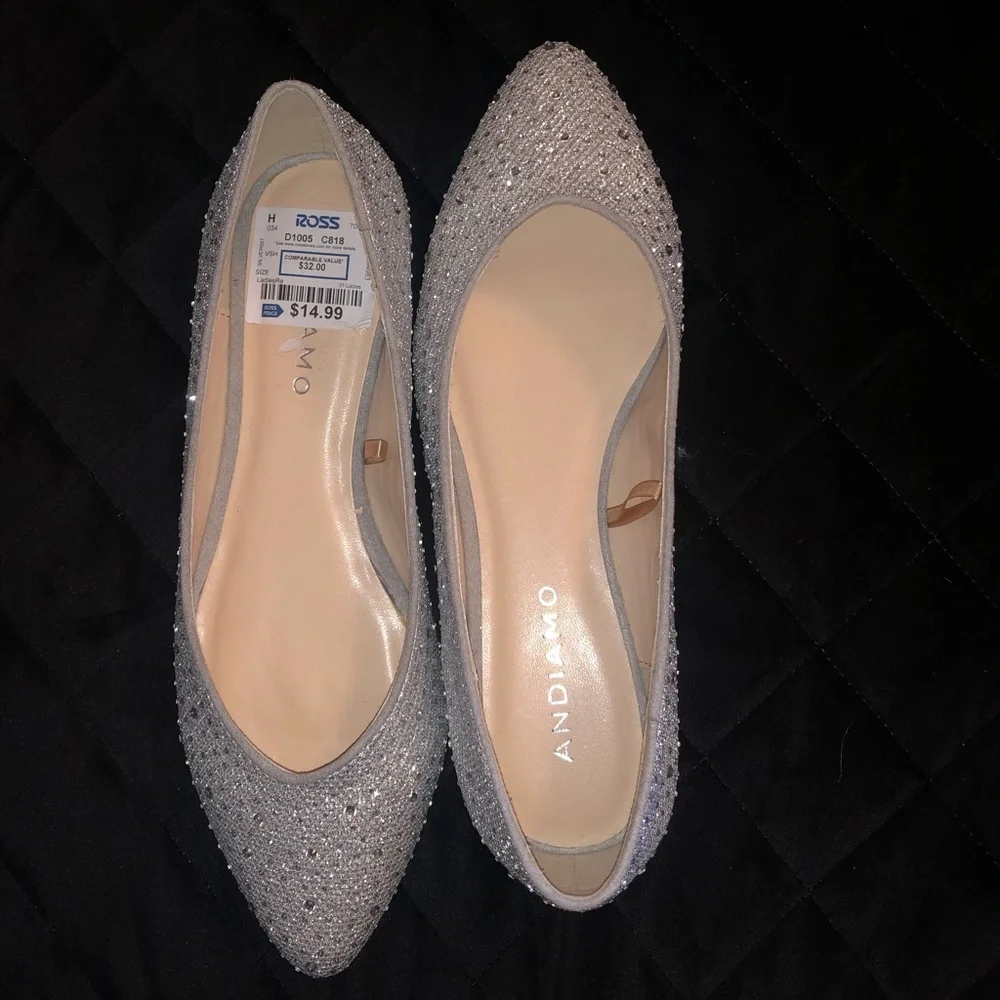 Women's Silver Glitter Pointed-Toe Flats - Picture 2 of 5